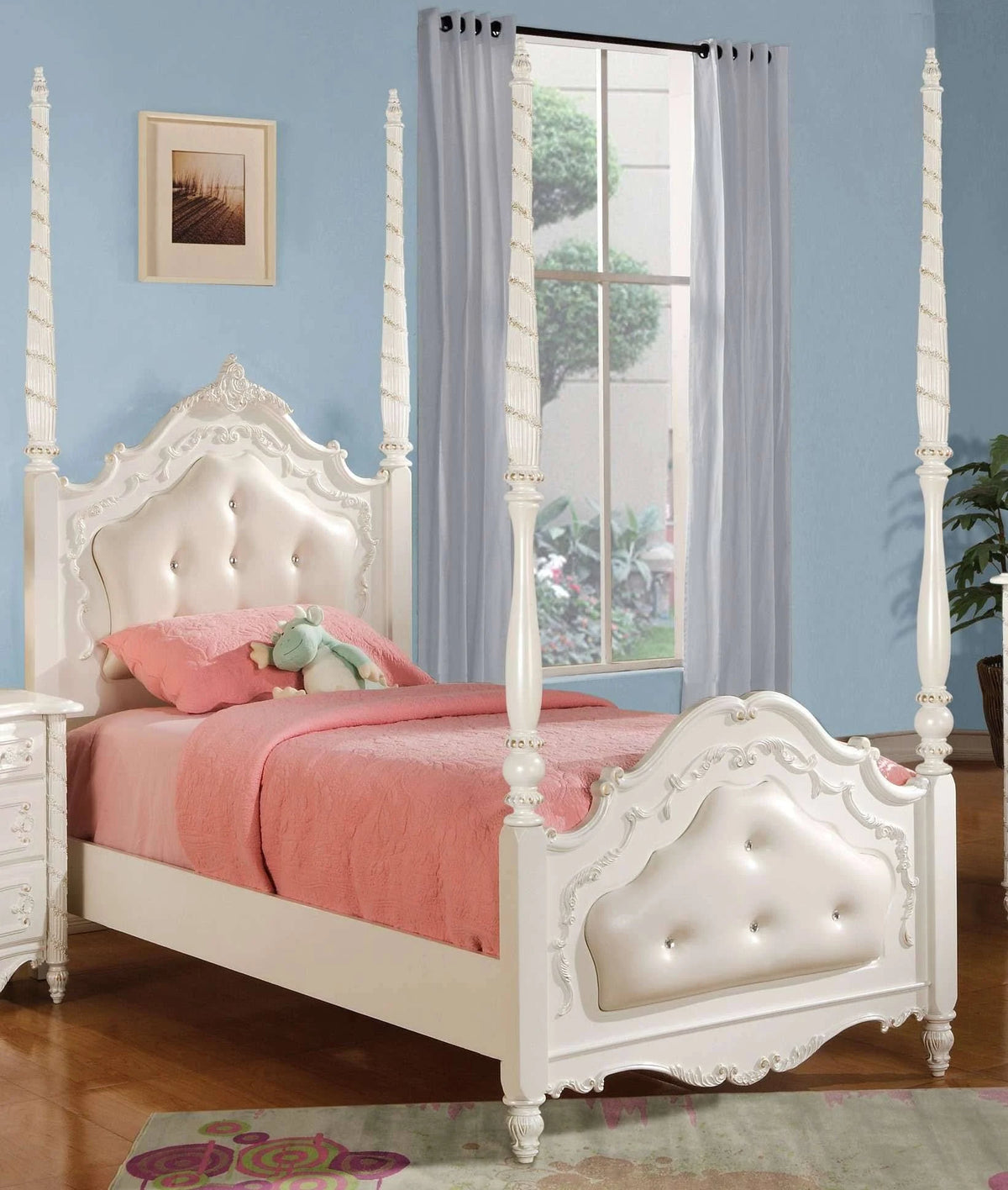 Pearl White Full Poster Bed Z933
