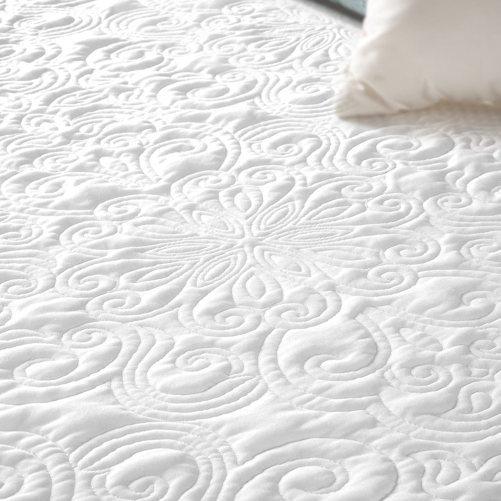 12 Memory Foam Queen Mattress M2833