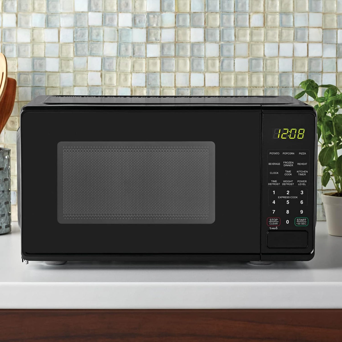 0.7 Cu ft Compact Countertop Microwave Oven, Black L391160