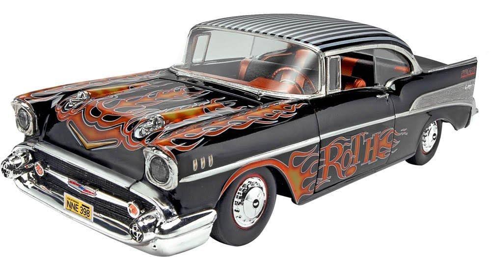 1/25 Scale Plastic Model Car Kit H815