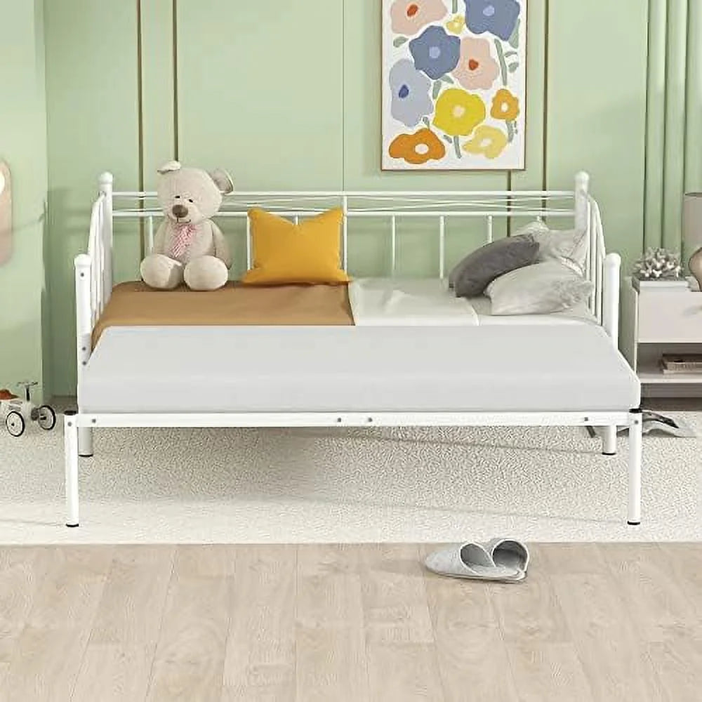 White Metal Daybed with Trundle A44194